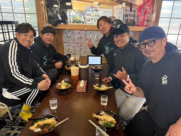 ソフトバンクホークスの選手来店時の様子